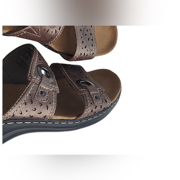 Clarks Collection women's shoes sandals pewter
Lexi Laurel size 10 preloved - Picture 6 of 9
